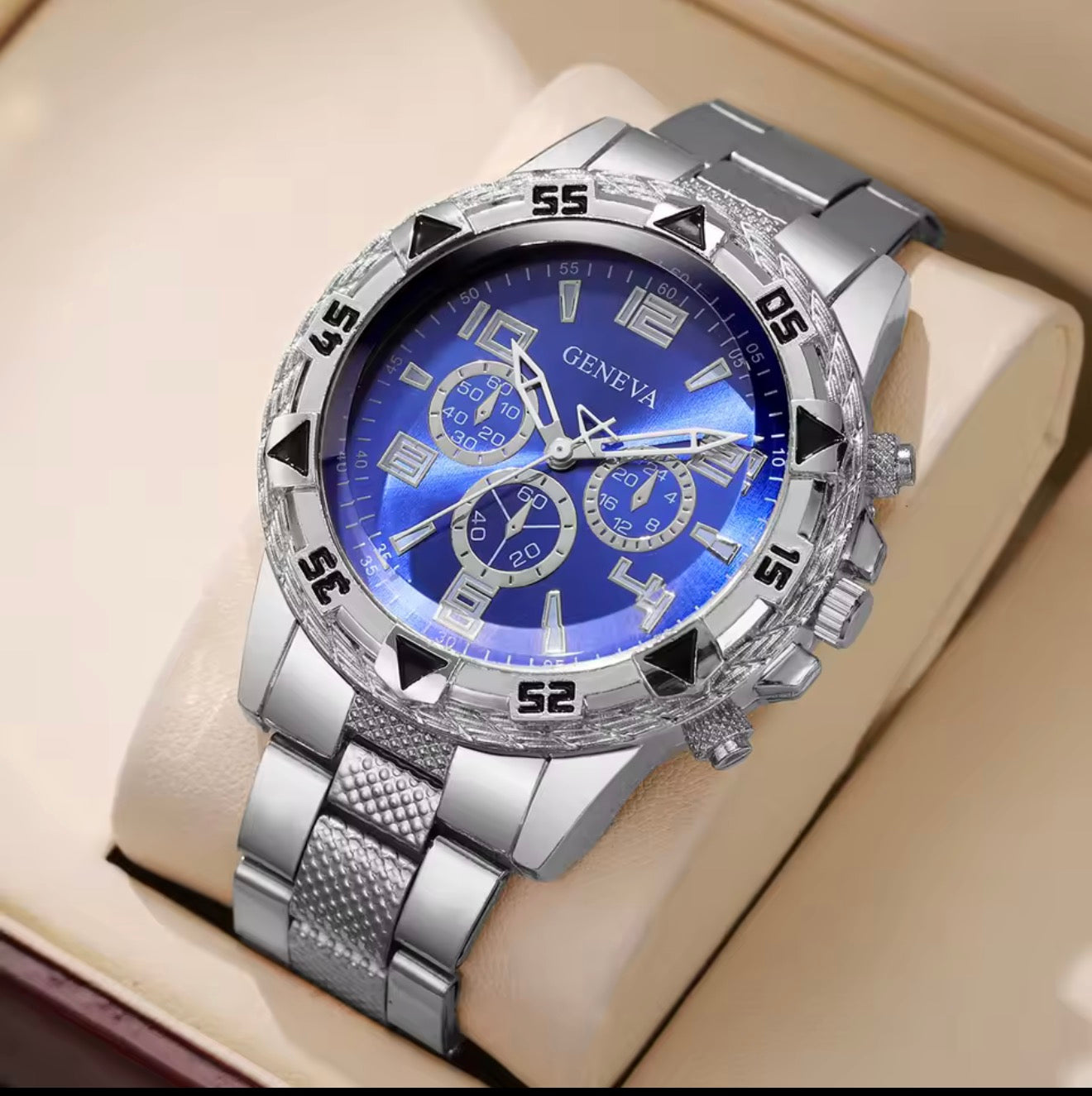 4pc High-End Luxury Watches Bundle – Elegant Bulk Timepiece Set (Gold, Silver & Black)