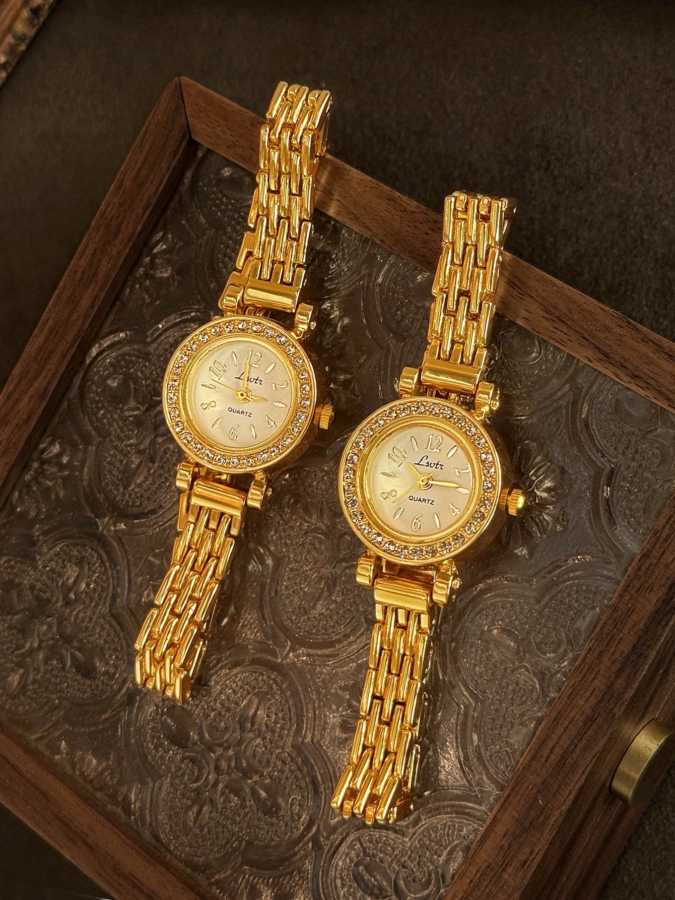 Vintage Rhinestone Classic Watch