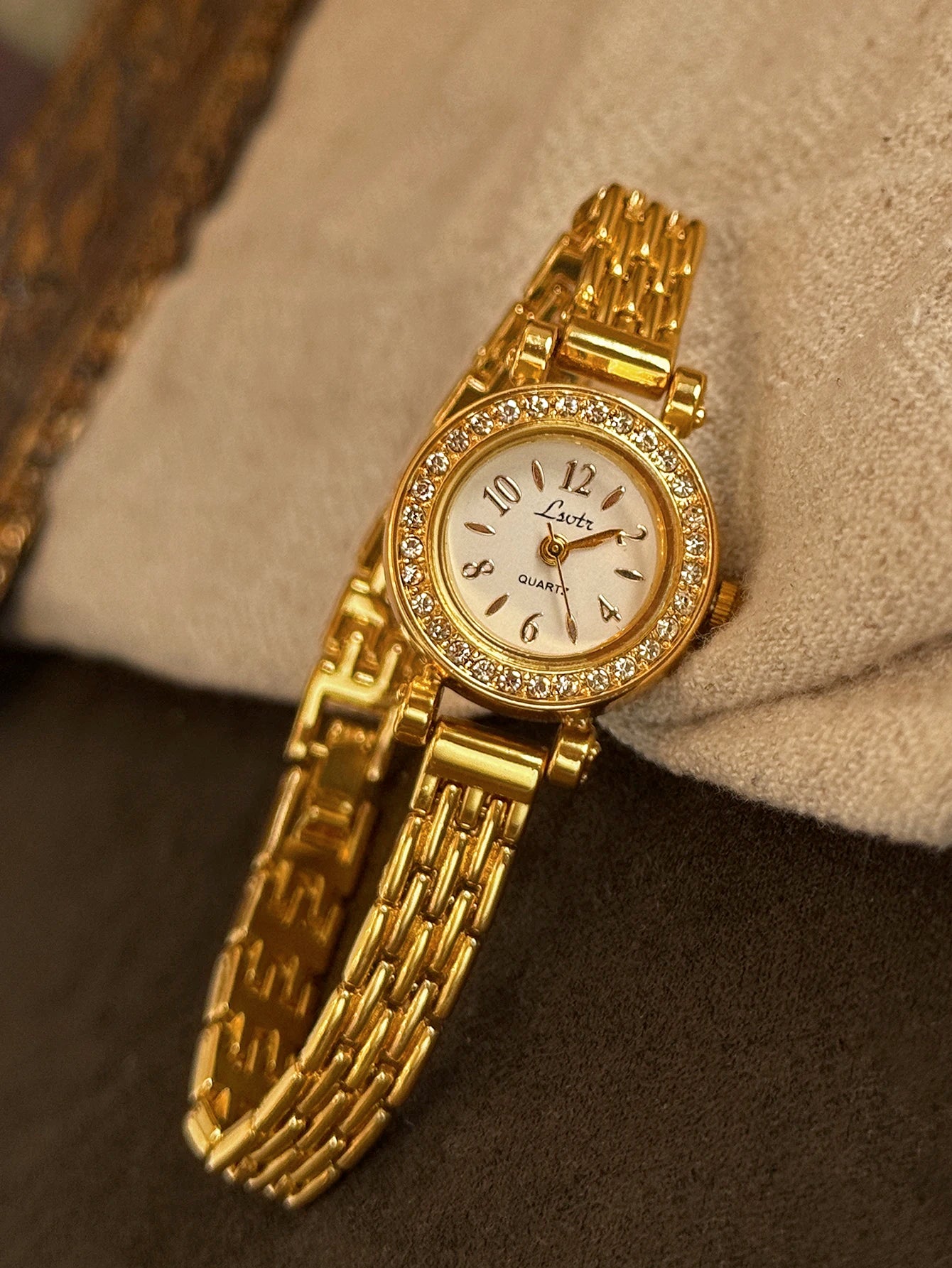 Vintage Rhinestone Classic Watch